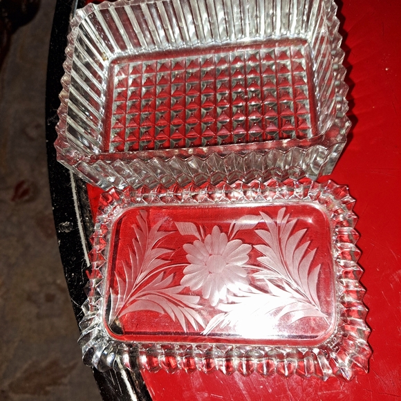 Elegant "Keepsake" Box - Picture 3 of 4